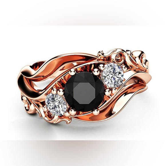 Black Rose Ring - Picture 3 of 4